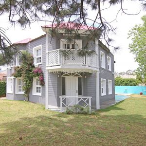 Casa En Venta En La Barra A 3 Cuadras De La Playa, Punta Del Este.