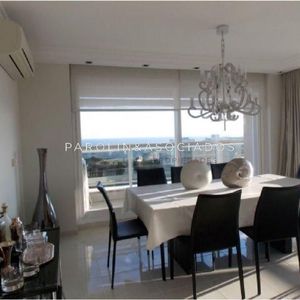Departamento De 3 Dormitorios En Edificio Le Jardin, Punta Del Este