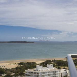 Apartamento En Venta De 2 Dormitorios Frente Al Mar, Miami Boulevard, Punta Del Este.