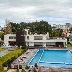 Apartamento De 3 Dormitorios En Venta En Ocean Drive, Punta Del Este.