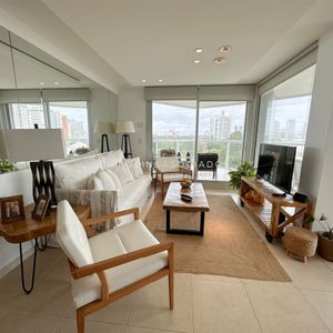 Apartamento De 3 Dormitorios En Suite En Edificio Sea & Forest, Punta Del Este.