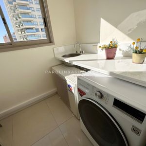 Apartamento De 3 Dormitorios En Torre Imperiale, Punta Del Este.