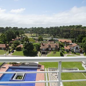 Apartamento En Venta De 1 Dormitorio En Torre Greenlife, Punta Del Este.