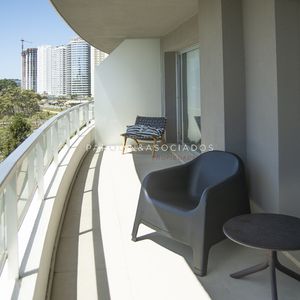 Apartamento De 1 Dormitorio En Venta En Aidy Grill, Punta Del Este.