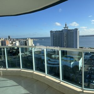 Apto En Alquiler De Temporada Enero Y Febrero En Península, Punta Del Este, Vista 180 Grados De 4 Dormitorios