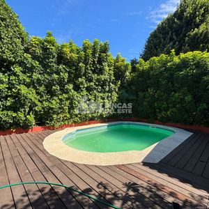 Casa De 3 Dormitorios Con Piscina En Zona Colegios