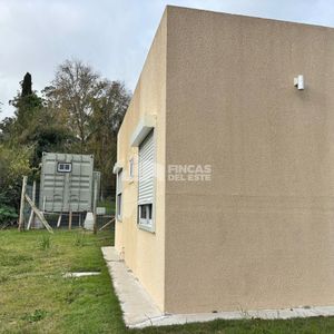 Casa De Dos Dormitorios En Maldonado A Muy Buen Precio