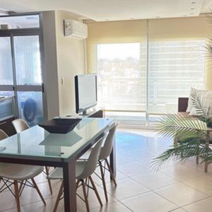 Alquiler Apartamento Amoblado 3 Dormitorios Cochera Pocitos