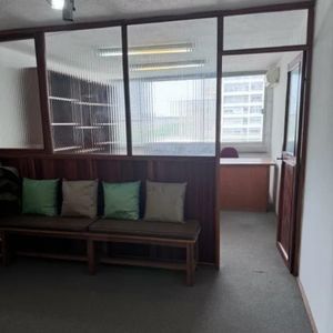 Alquiler De Monoambiente Dividido En Cordón