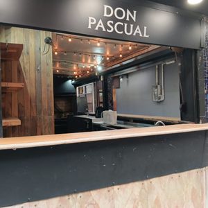 Alquiler Local Dentro Del Mercado Del Puerto, Oportunidad!!