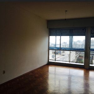 Alquiler De Apartamento 2 Dormitorios En Ciudad Vieja