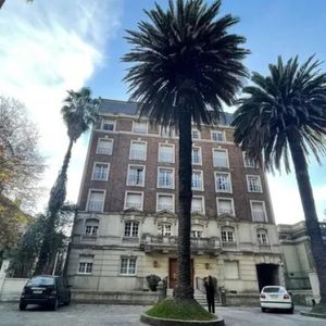 Alquiler O Venta De Apartamento 3 Dormitorios En Pocitos