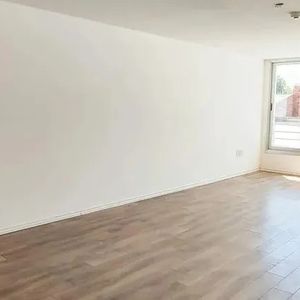 Alquiler De Oficina O Consultorio 40m2 Con Garaje En Cordón