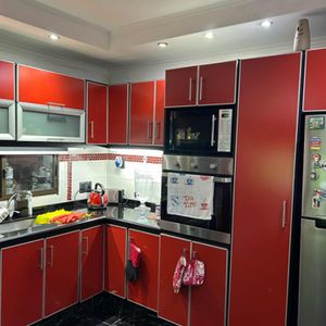 Casa 3 Dormitorios, 2 Baños, Garage Y Barbacoa En Pérez Castellanos