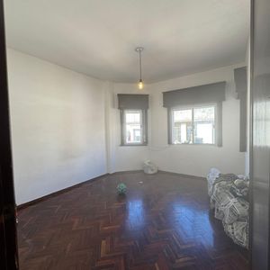 Alquiler De Apartamento 2 Dormitorios En Ciudad Vieja