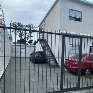 Alquiler De Casa 3 Dormitorios En Malvin Norte