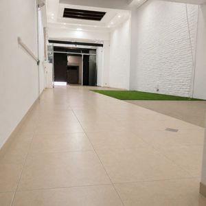 Alquiler Local Comercial 150m2 Sin Gastos Comunes En Aguada