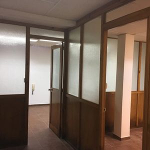 Alquiler Apartamento 4 Dormitorios Excelente Ubicación Sin Gastos Comunes En Centro