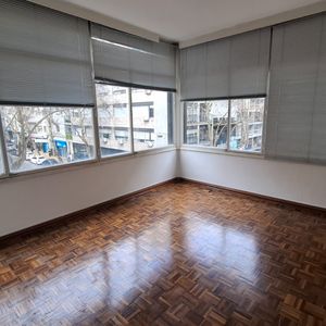 Venta Apto Renta 2 Dormitorios Centro Excelente Construcción