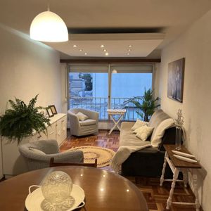 Alquiler Apartamento Semi Amoblado 3 Dormitorios 2 Baños Amplio Y Luminoso En Centro