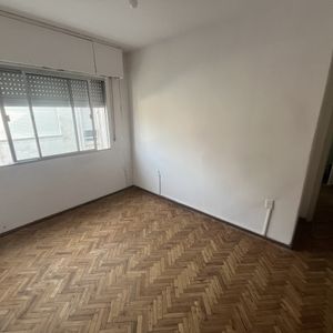 Venta Apartamento 1 Dormitorio Tres Cruces Amplio Luminoso