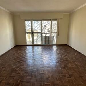 Excelente Oportunidad Venta De Apartamento Dos Dormitorios En Cordón !!