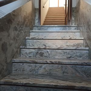 Hermosa Casa De Altos Con 4 Dorm Y 2 Baños Con Balcón