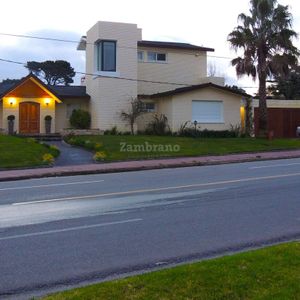 Casas En Playa Mansa