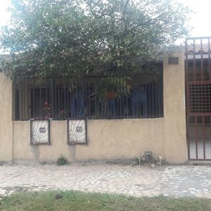 Hermosa Casa En Venta Zona Cambodromo De 2 Departamentos