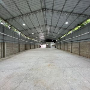 Galpon A Estrenar En Cotoca 1er Anillo Zona Comercial