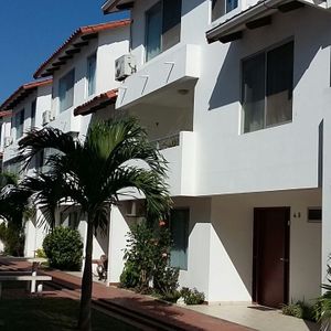 Vivienda En Condominio