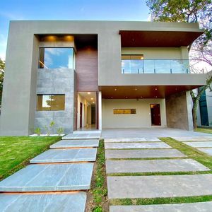 Casa Con Piscina En Venta