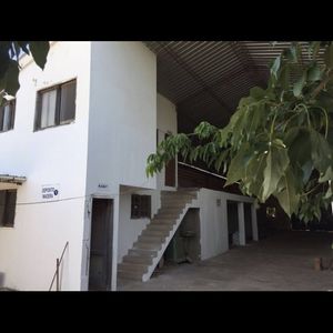 Amplio Galpón Ideal Para Almacenamiento, Fábrica O Negocio.