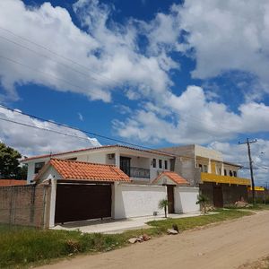 Hermosa Casa En Venta 4 Dormitorios 4 Baños Piscina Churrasquera.