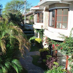 En Alquiler Casa Hermosa Amplia. Zona Equipetrol