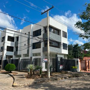 Edificio En Alquiler - Av. Tte Cuellar Entre 1er Y 2do Anillo 