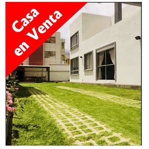 Achumani - Propietario Vende Casa Con Amplio Jardín