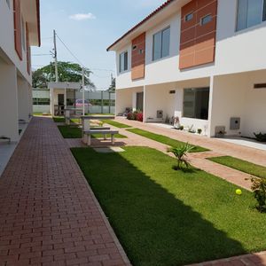 Hermosa Casa En Condominio Boulevard Pedro Vélez