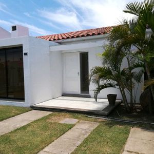 Hermosa Casa Zona Residencial