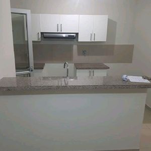 Business Broker Alquila Hermosa Casa En  - Cond Sevilla 
Zona Norte Km9
Amplia Y