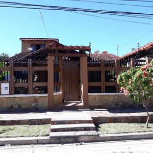 Propietario Vende Hermosa Casa  En Barrio Cañada Del Carmen. 