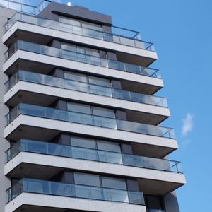 Venta Apartamento Amplio Monoambiente Al Frente En Pocitos