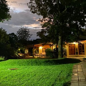 Casa En San Jose De Carrasco Con Gran Jardin