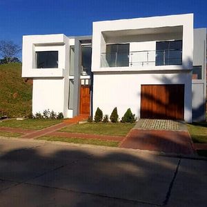 Casa Nueva Minimalista En Urubó