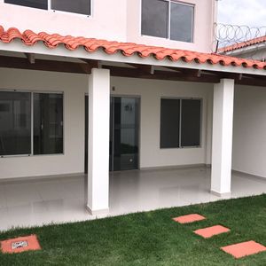 *hermosa Casa De 2 Plantas En Anticretico 60.000 $ Zona Norte  Dentro De Condominio, Banzer 7mo Anillo  