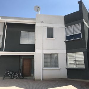 Una Propiedad Recién Construida 