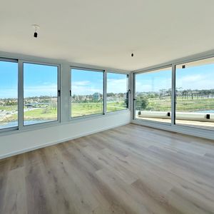 Excelente Apartamento En Alquiler, Carrasco. 2 Dormitorios.