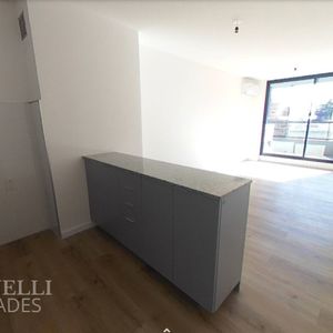 Apto 2 Dorm. C/balcón Y Garaje En Zona Tres Cruces