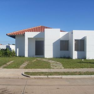 Linda Casa En Condominio Santa Cruz De La Colina