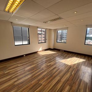 Alquilo Oficina Calacoto